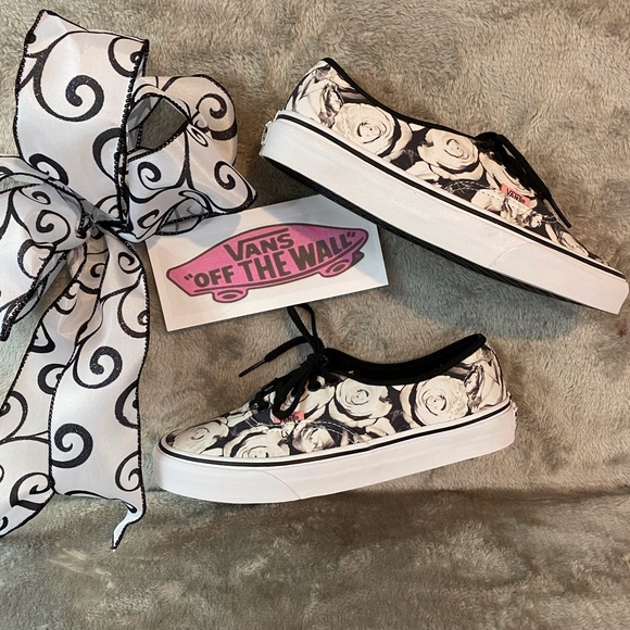 black and white rose vans